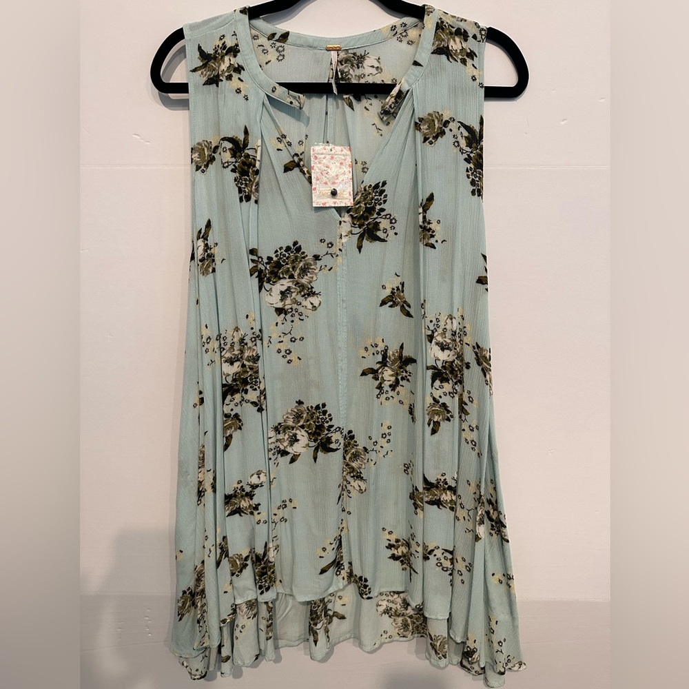 Free People. Small. - Picture 1 of 2